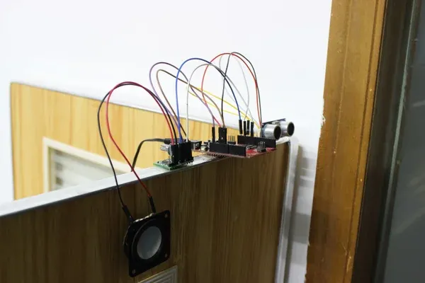Arduino Theremin Door-close Reminder