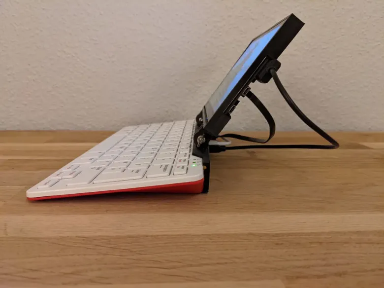 Screen mount for Raspberry PI400