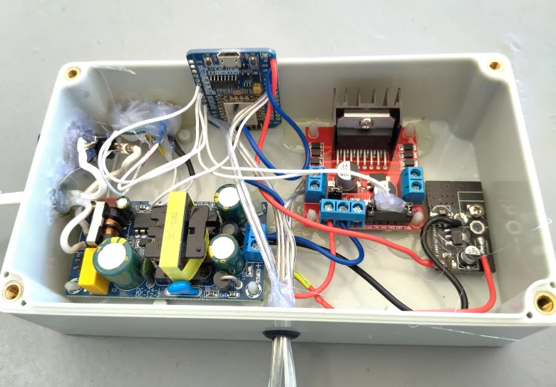 Chicken Coop Automatic Door Opener