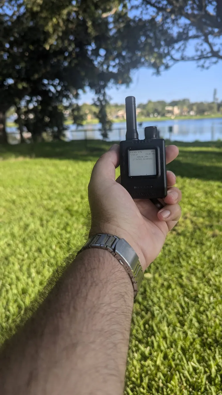 Elecrow M1 Meshtastic Review: E-Paper Display Awesomeness!