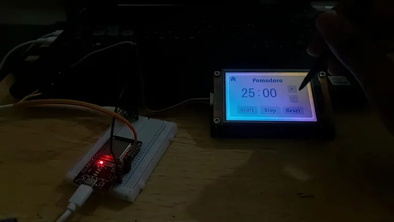 Wifi Clock using Nextion Discovery Series Display and ESP32