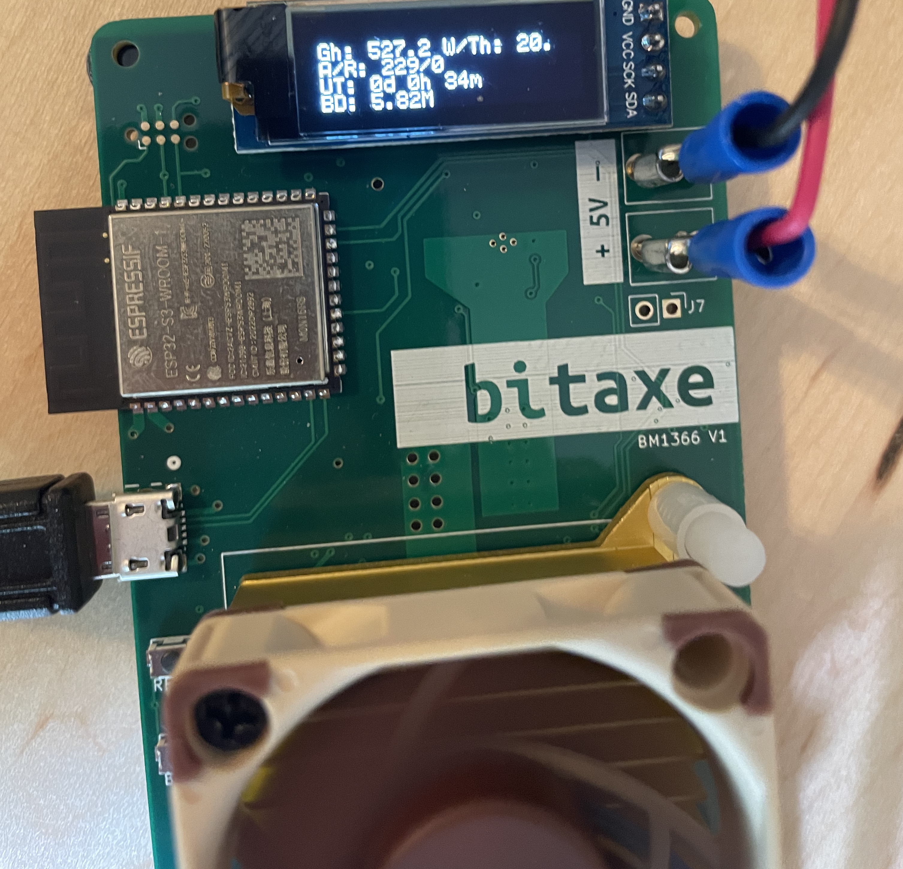 bitaxeUltra assembled4