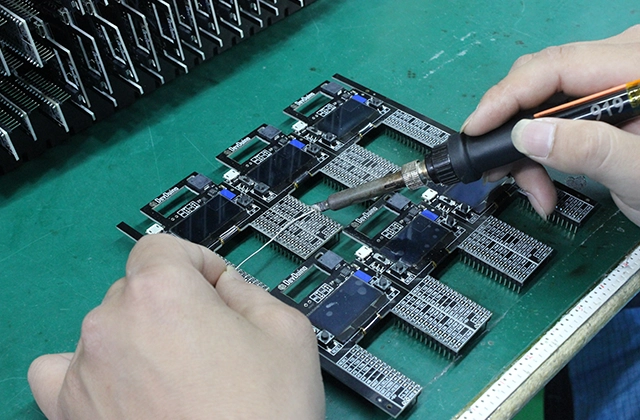 Checking PCB and repairing