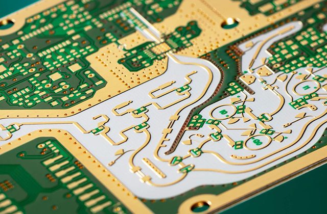 High-frequency circuit board design