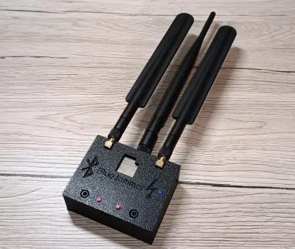 ESP32-BlueJammer - by @emensta